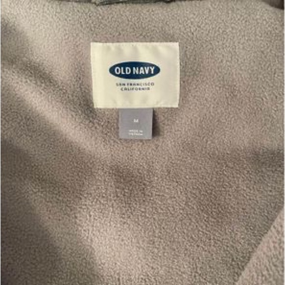 Women’s medium Old Navy fleece lined puffer vest (gray) - Picture 3 of 9